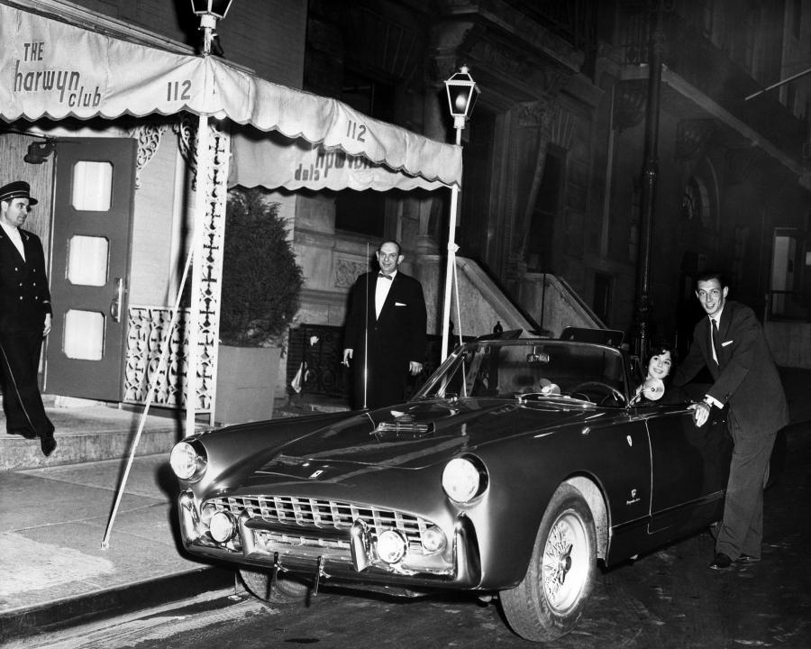  Ferrari 250 GT Boano Cabriolet (0461GT) 1955 года  (фото 2 из 2)